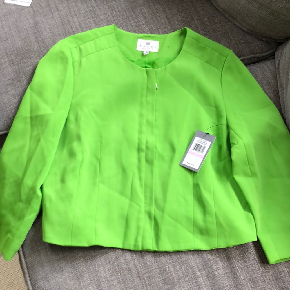 Ladies long sleeves top size 6